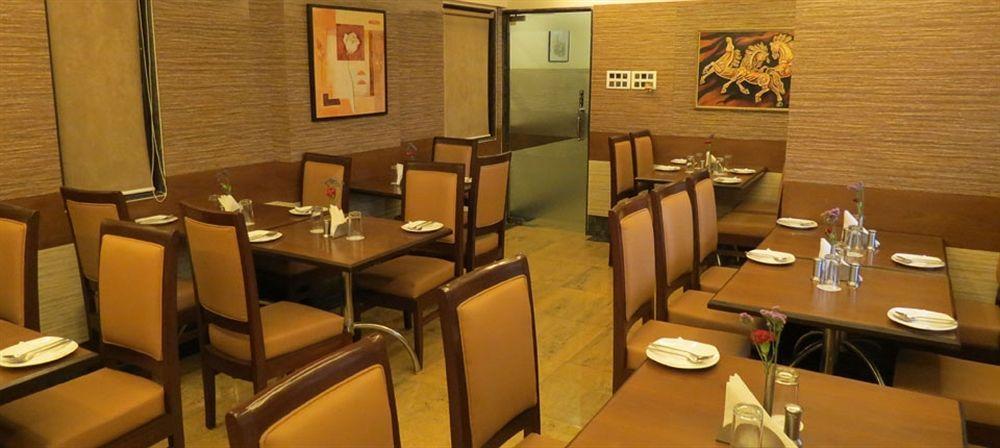 Jyoti Dwelling Hotel Mumbai Exterior photo