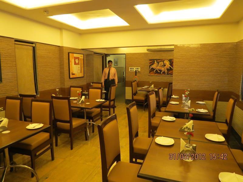 Jyoti Dwelling Hotel Mumbai Exterior photo