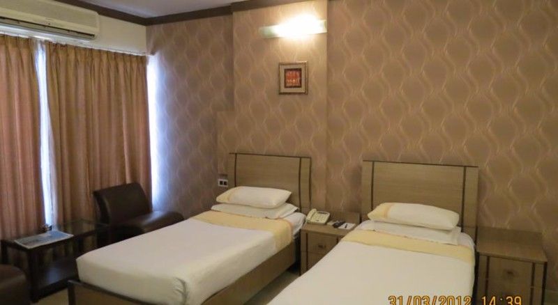 Jyoti Dwelling Hotel Mumbai Exterior photo