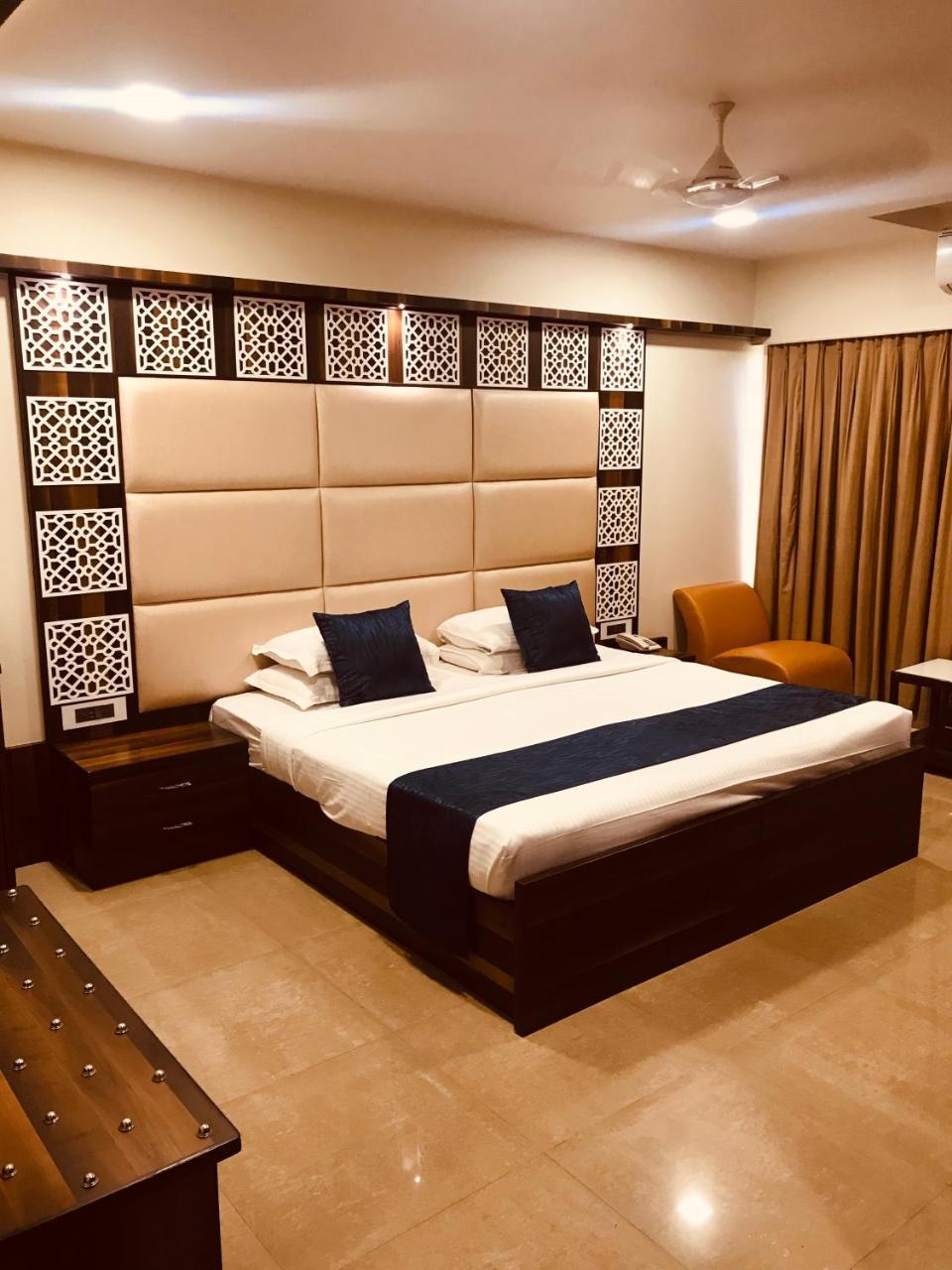 Jyoti Dwelling Hotel Mumbai Exterior photo