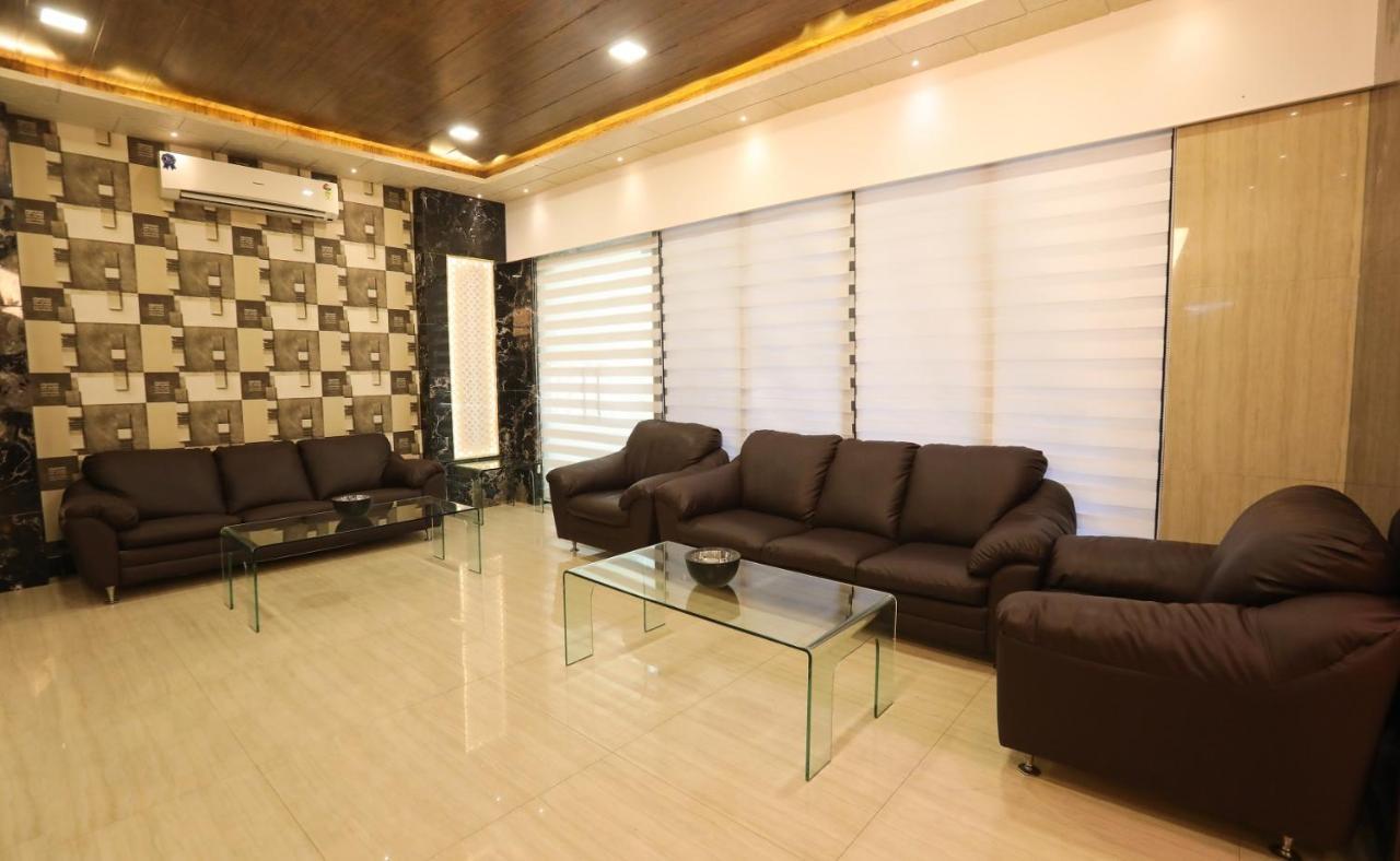 Jyoti Dwelling Hotel Mumbai Exterior photo